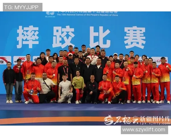 维佳携手球队征战新赛季 展现领袖风采助力足球梦想腾飞